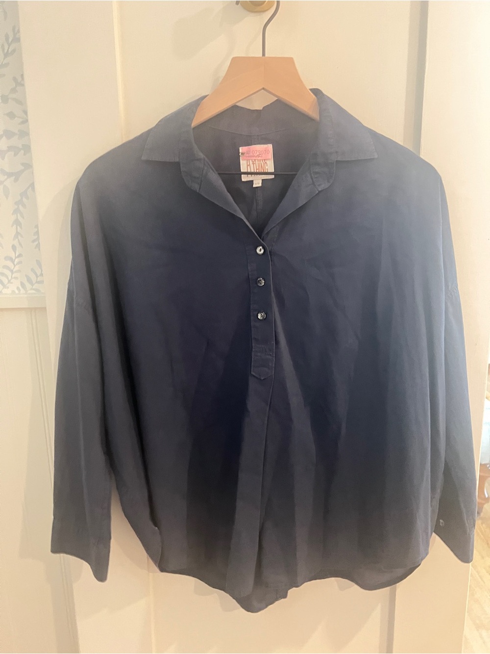 A shirt thing Relaxed Navy Button-Down Shirt small